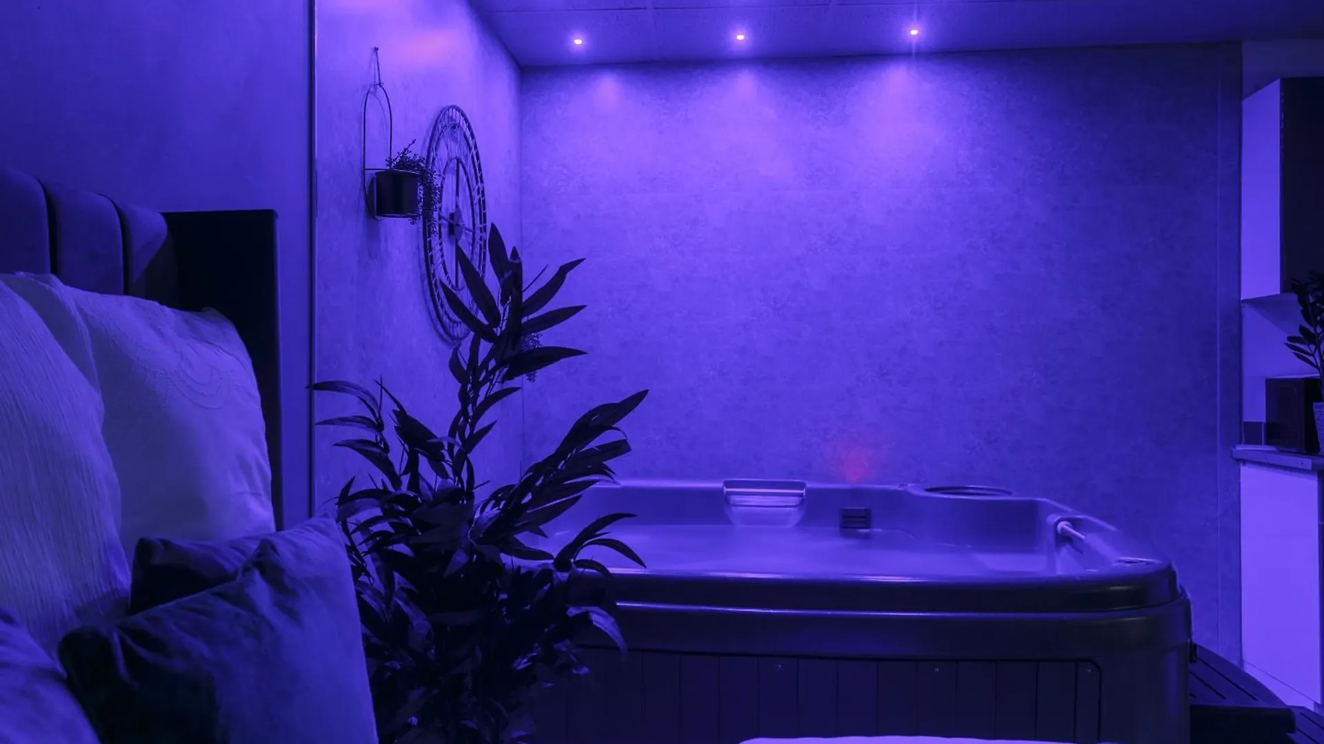 Riverside Studio With Jacuzzi! Sheffield 0*,